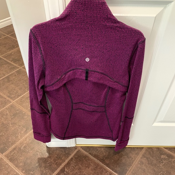 Lululemon magenta /black jacket - Picture 3 of 3